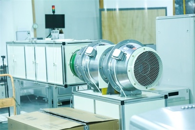 独选厨电百亿企业，采筑“超级工厂”厨电站考察团走进方太技术研究